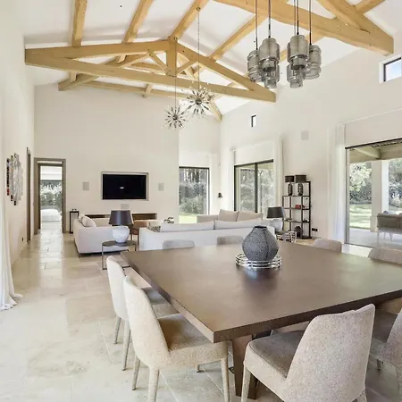 Villa Readhostprofile! Luxury 6-bedroom Near Monaco Beausoleil