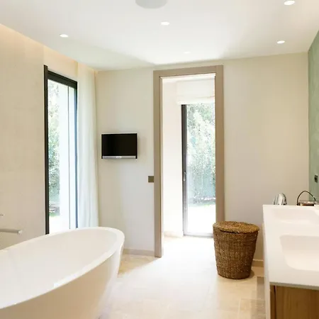Readhostprofile! Luxury 6-bedroom Near Monaco Villa